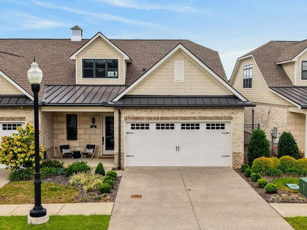 1024 Club View Dr , Gallatin, TN 37066