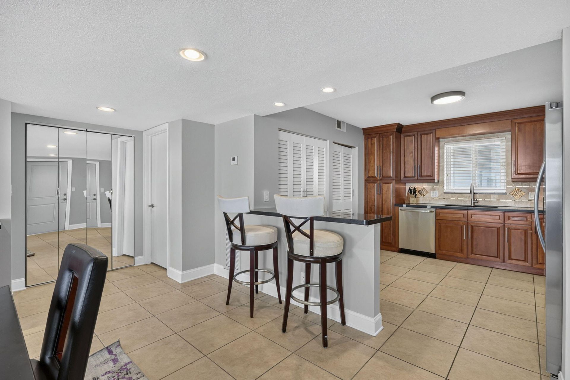 301 Lake Shore Drive, Unit 201, Lake Park, FL 33403 Photo