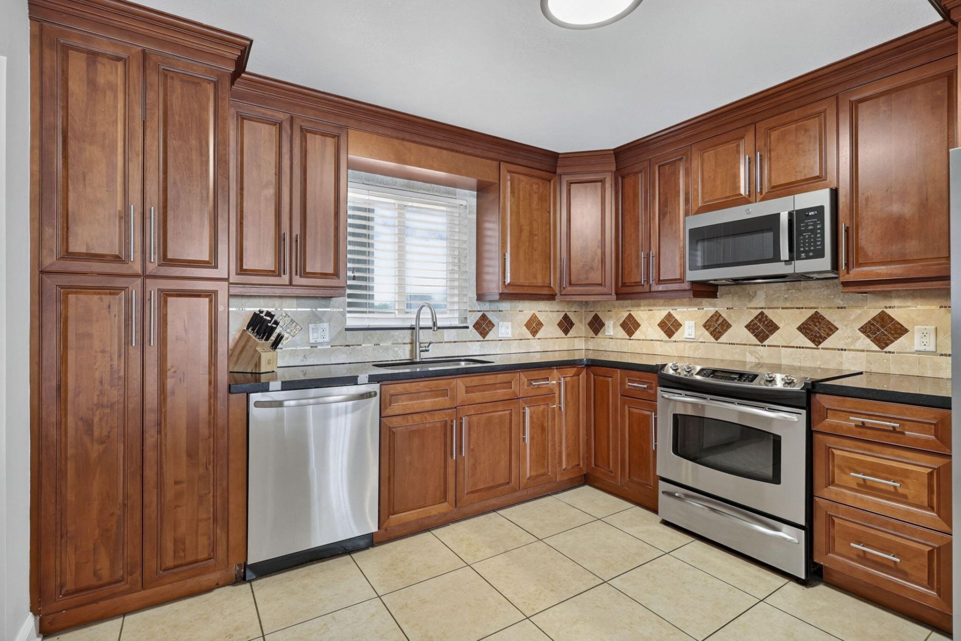 301 Lake Shore Drive, Unit 201, Lake Park, FL 33403 Photo