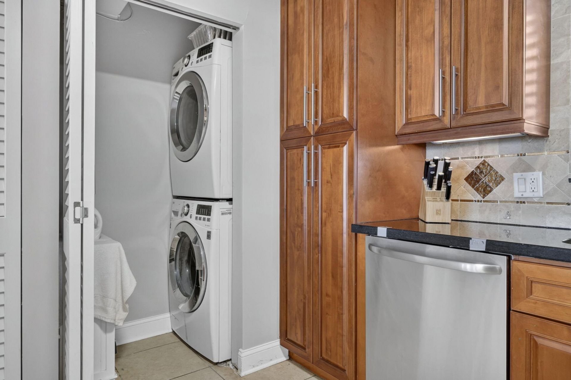 301 Lake Shore Drive, Unit 201, Lake Park, FL 33403 Photo