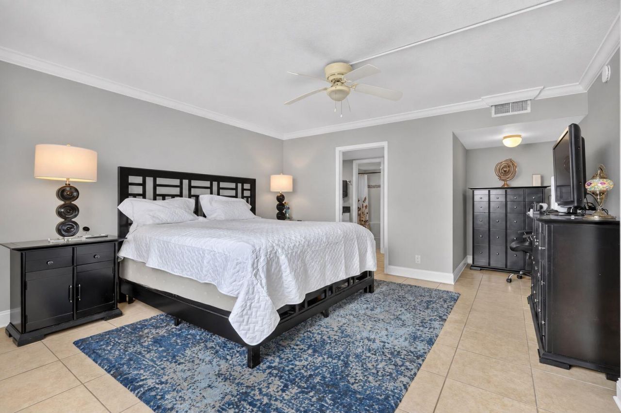 301 Lake Shore Drive, Unit 201, Lake Park, FL 33403 Photo