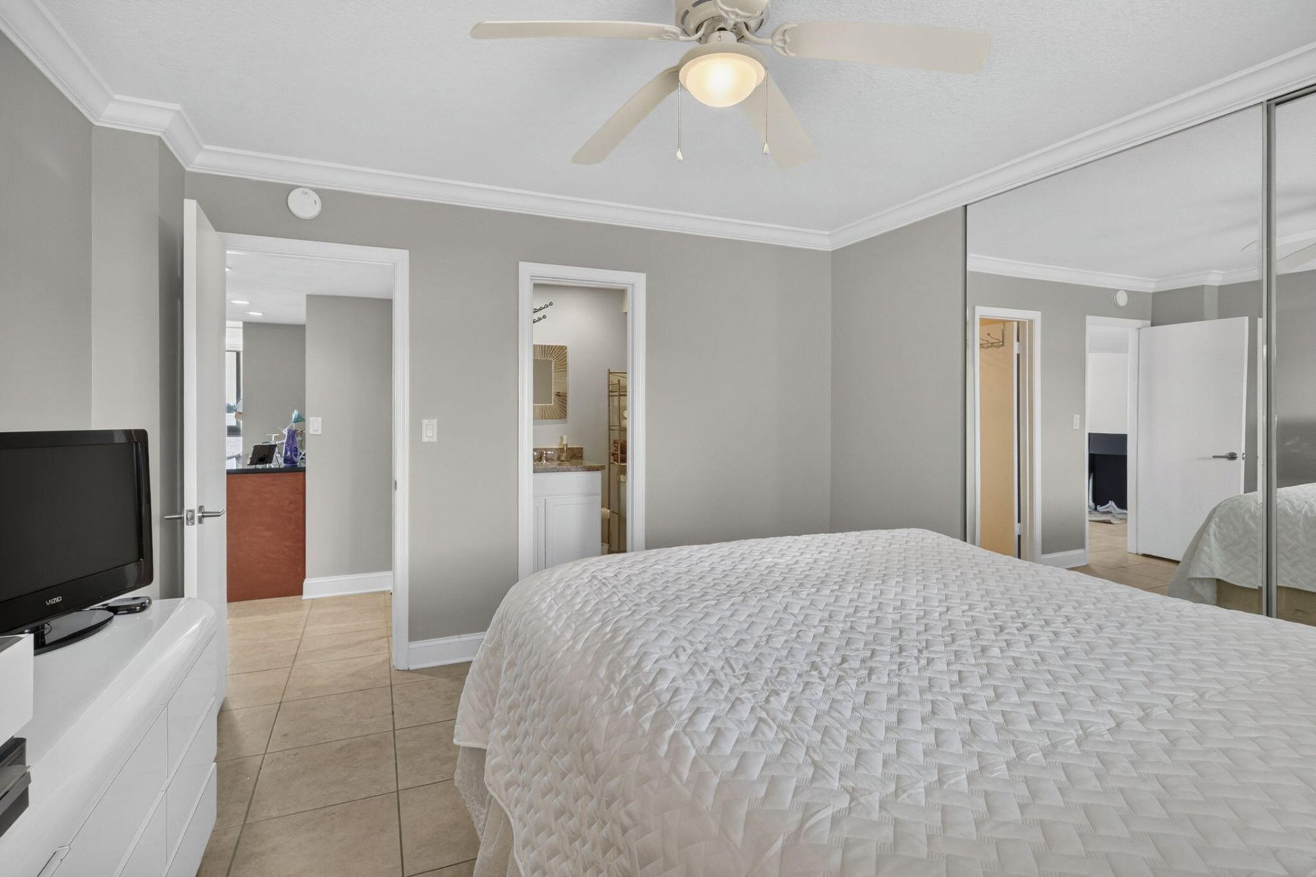 301 Lake Shore Drive, Unit 201, Lake Park, FL 33403 Photo