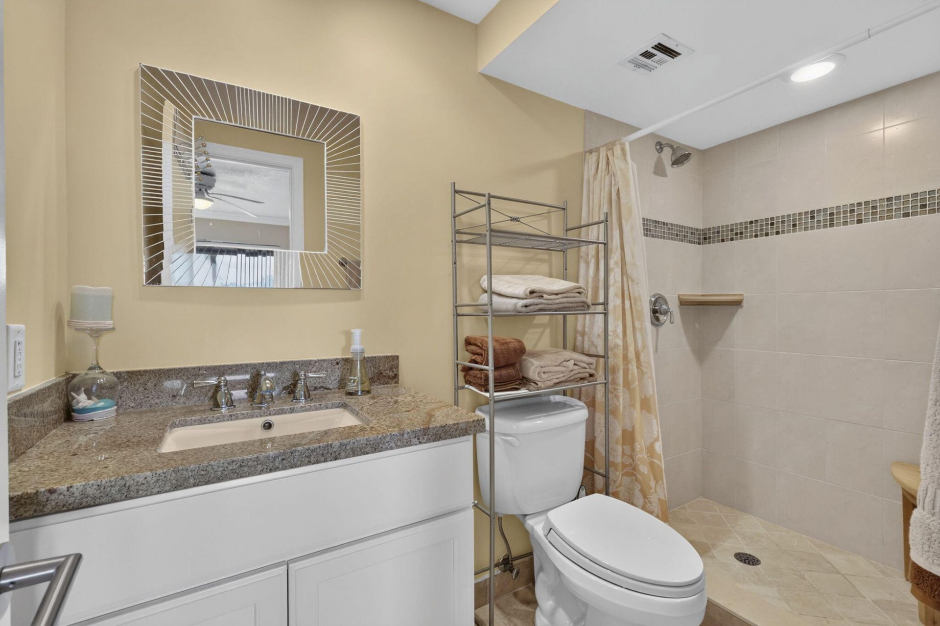 301 Lake Shore Drive, Unit 201, Lake Park, FL 33403 Photo