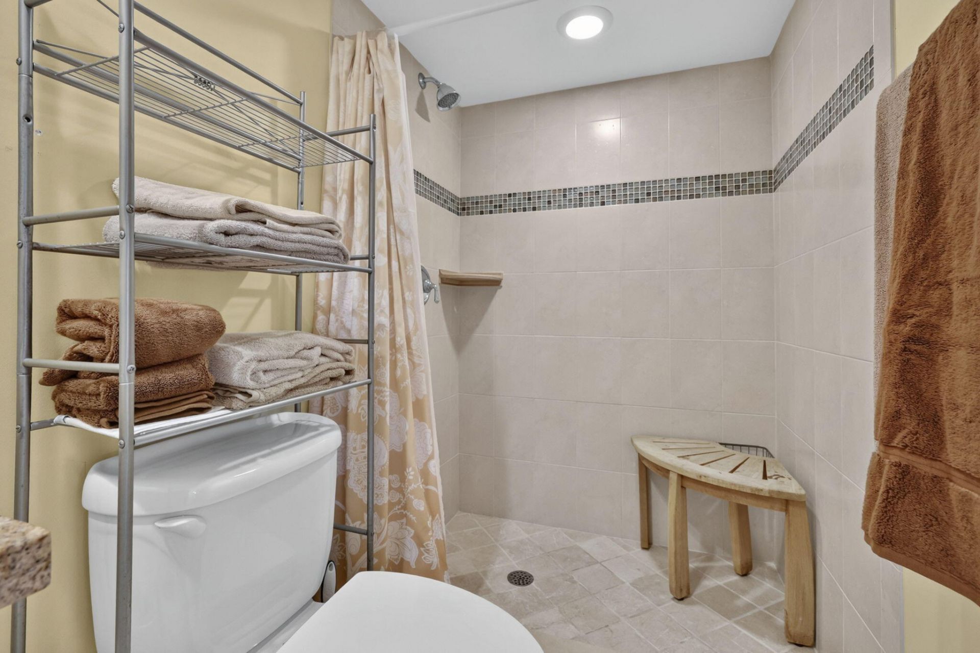 301 Lake Shore Drive, Unit 201, Lake Park, FL 33403 Photo