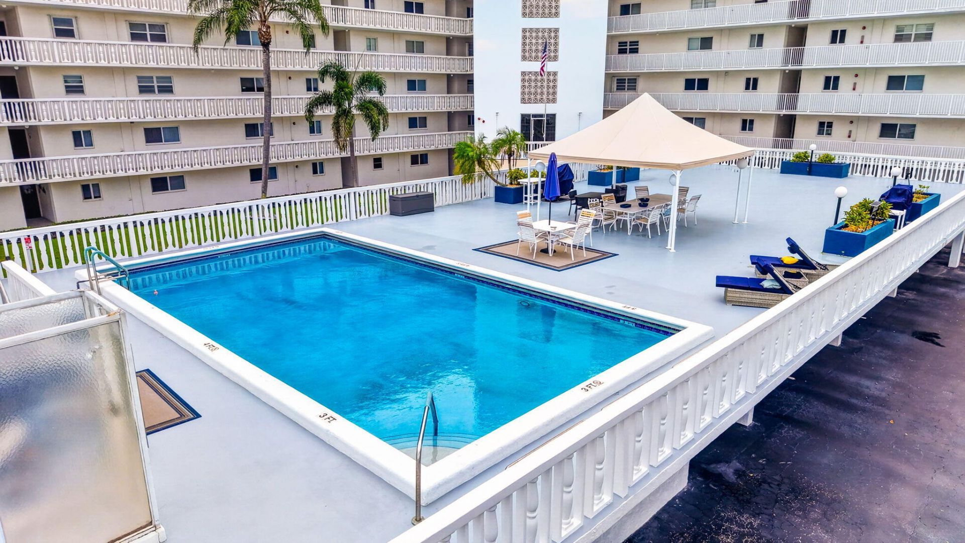 301 Lake Shore Drive, Unit 201, Lake Park, FL 33403 Photo