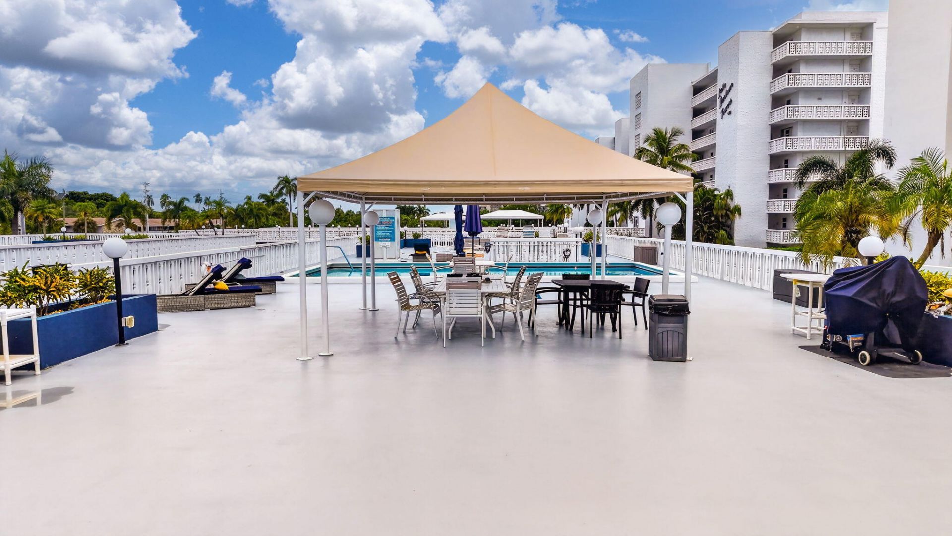 301 Lake Shore Drive, Unit 201, Lake Park, FL 33403 Photo