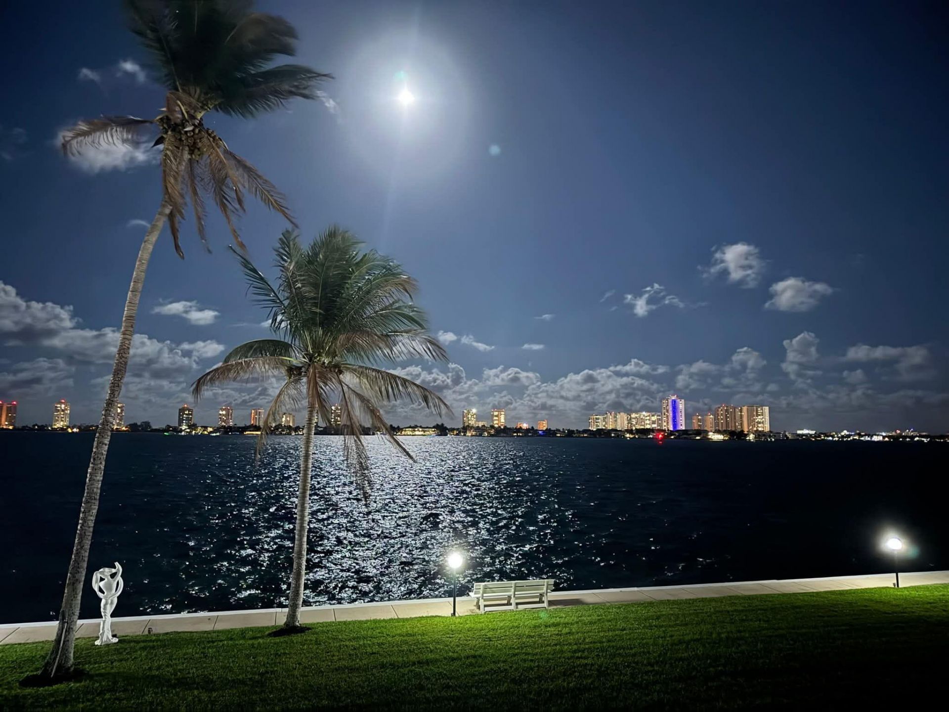301 Lake Shore Drive, Unit 201, Lake Park, FL 33403 Photo