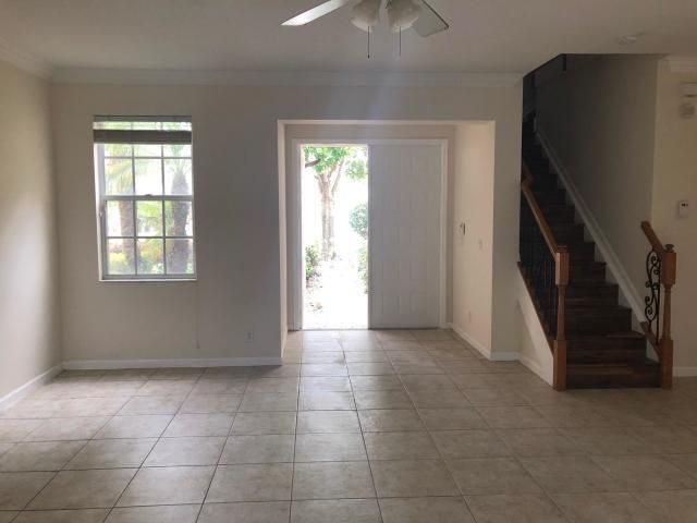 147 Kensington Way, Royal Palm Beach, FL 33414 Photo