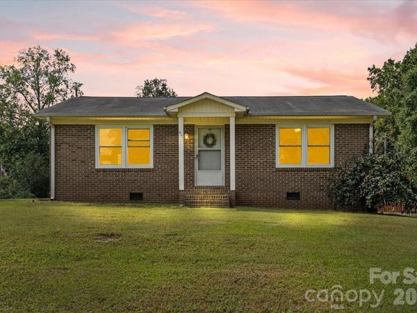 417 W Buckoak Street, Stanley, NC 28164