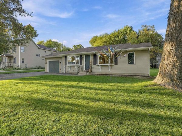 415 Waterloo Road, Marshall, WI 53559