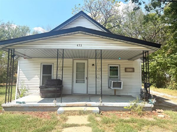 453 N Second Street , Vinita, OK 74301