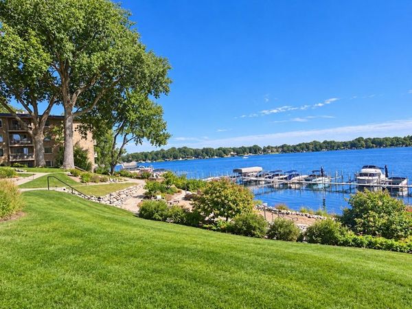2400 Interlachen Road, Unit 119, Spring Park, MN 55384