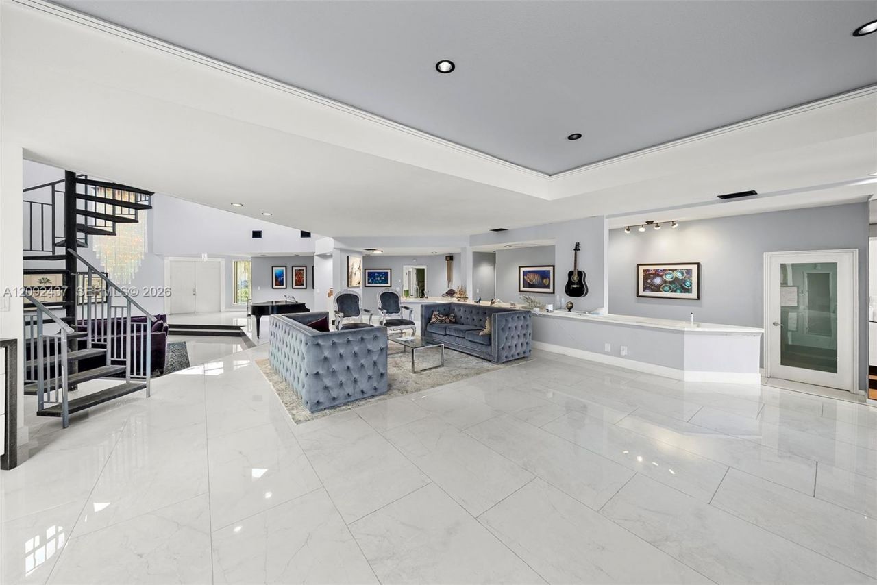 507 Palm Dr, Hallandale Beach, FL 33009 Photo