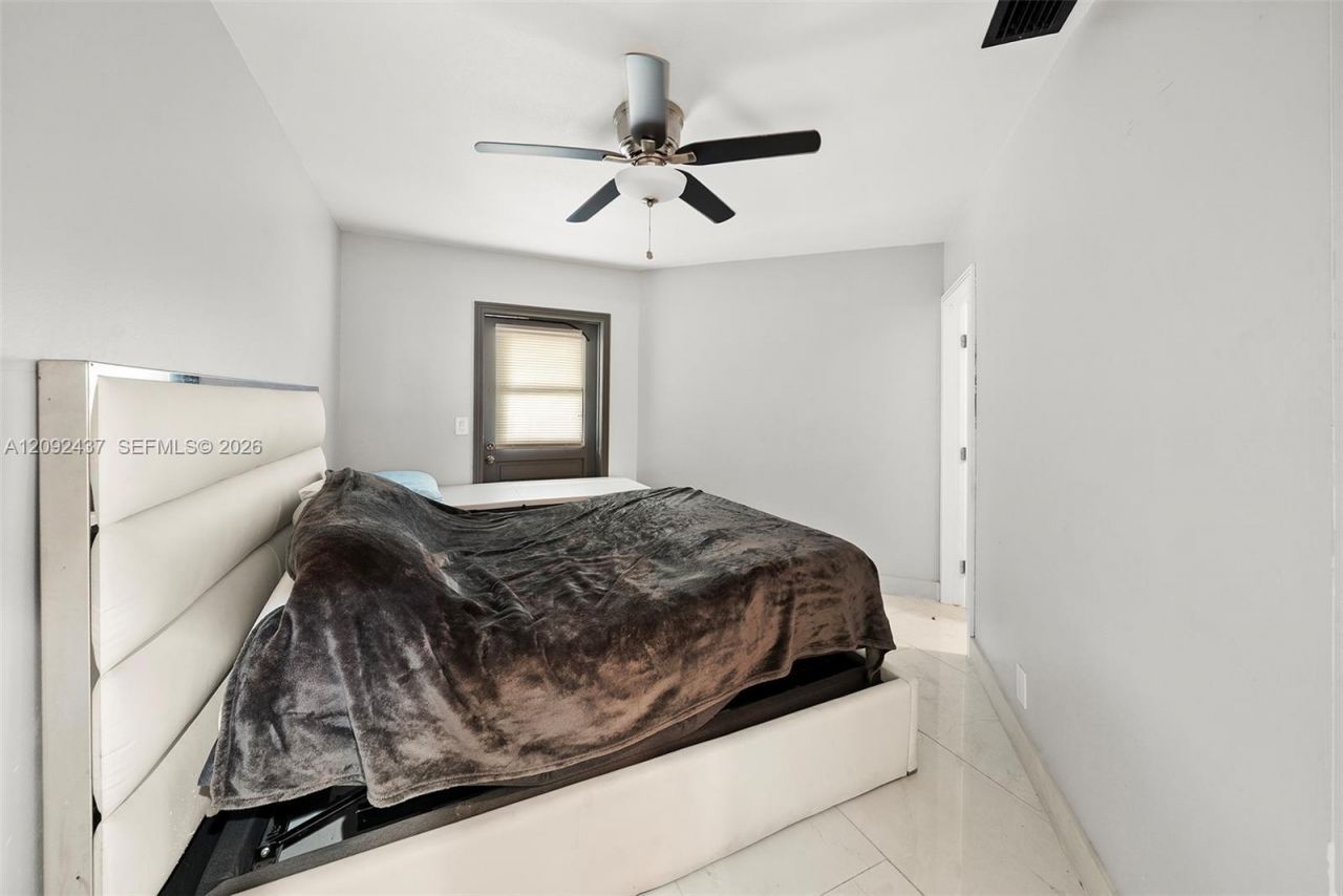 507 Palm Dr, Hallandale Beach, FL 33009 Photo