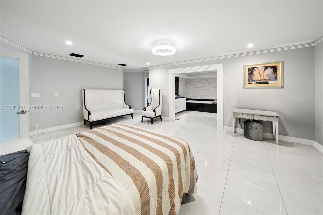 507 Palm Dr, Hallandale Beach, FL 33009 Photo