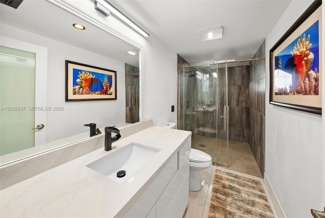 507 Palm Dr, Hallandale Beach, FL 33009 Photo