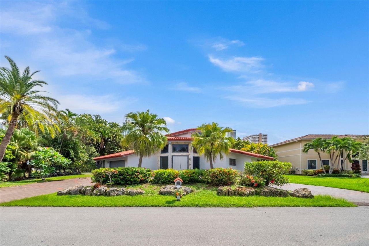507 Palm Dr, Hallandale Beach, FL 33009 Photo