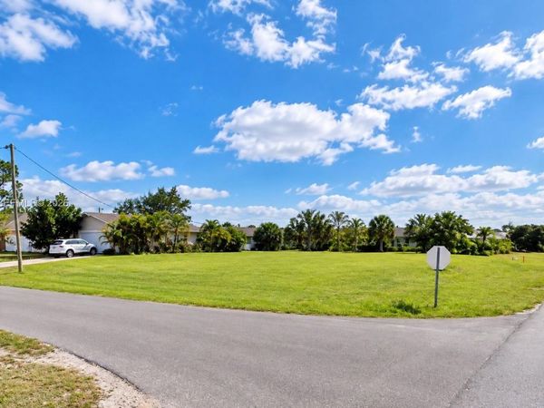 2919 11TH ST SW , Lehigh Acres, FL 33976