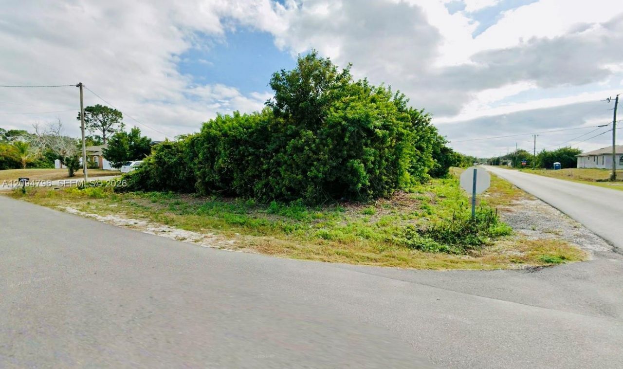 2919 11th St SW , Lehigh Acres, FL 33976 Photo