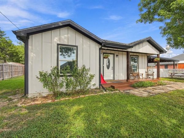 301 W 1st Street, Maypearl, TX 76064