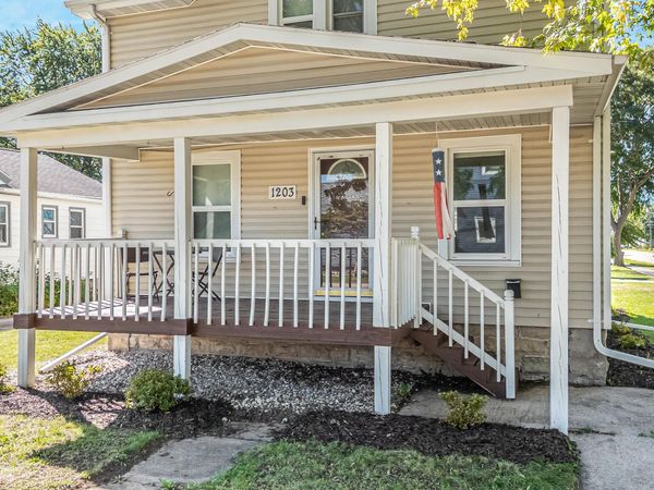 1203 Minnesota St, Oshkosh, WI 54902
