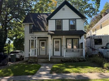 73-75 St Johns Park, Rochester, NY 14612