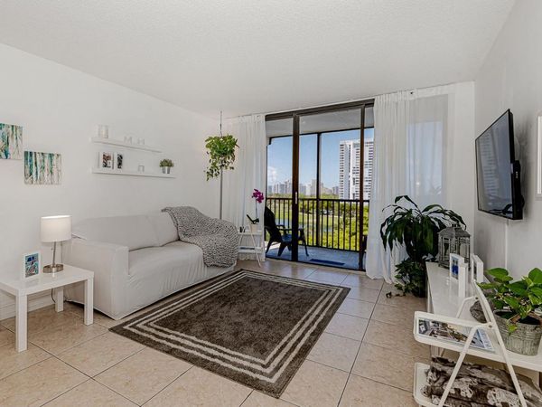 3475 N Country Club Drive, Unit 807, Aventura, FL 33180
