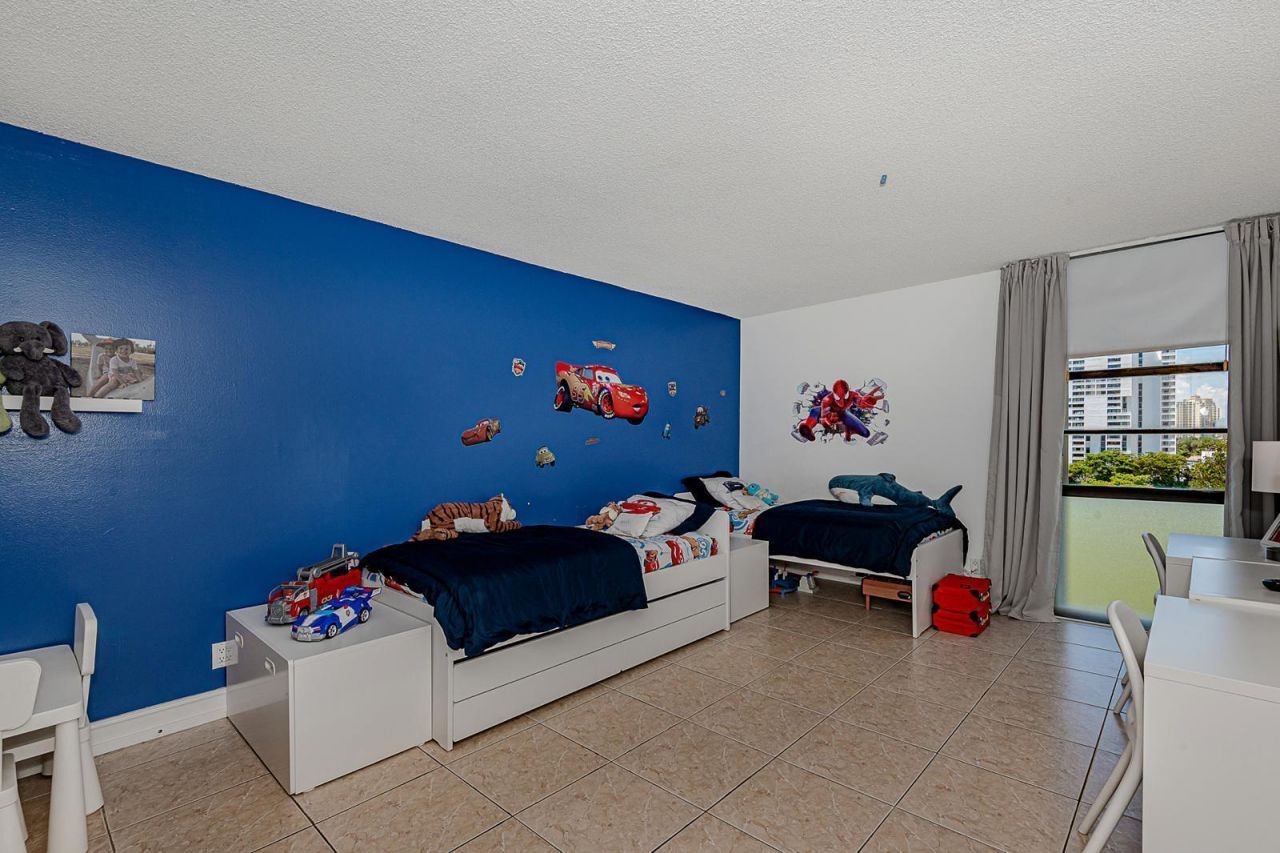 3475 N Country Club Drive, Unit 807, Aventura, FL 33180 Photo
