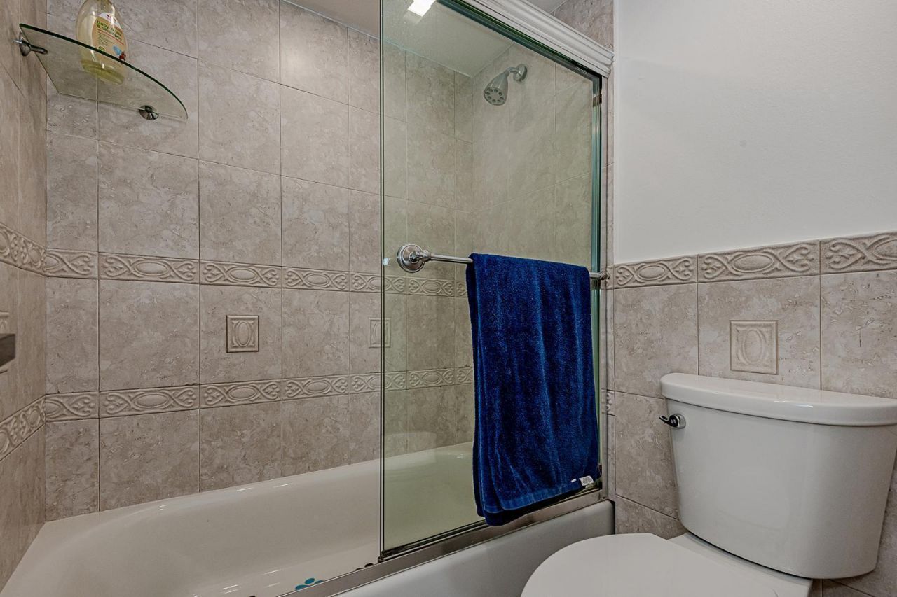 3475 N Country Club Drive, Unit 807, Aventura, FL 33180 Photo