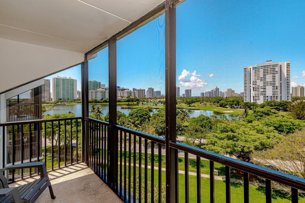 3475 N Country Club Drive, Unit 807, Aventura, FL 33180 Photo