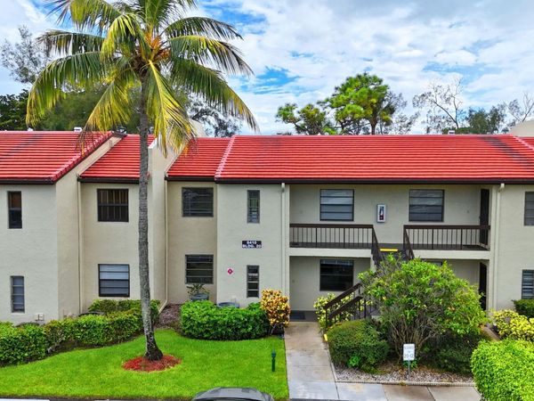 8410 CASA DEL LAGO, Unit E, Boca Raton, FL 33433