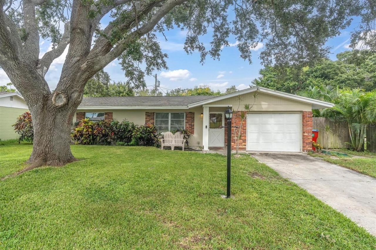 11911 84th Avenue, Seminole, FL 33772 Main Photo