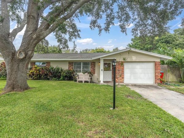 11911 84TH AVENUE, SEMINOLE, FL 33772