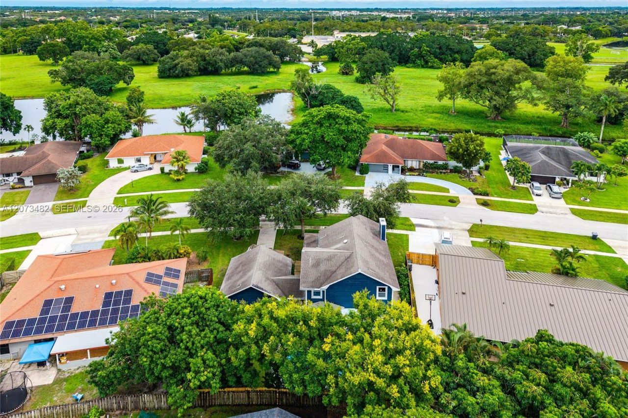 1645 The 12th Fairway, Wellington, FL 33414 Photo