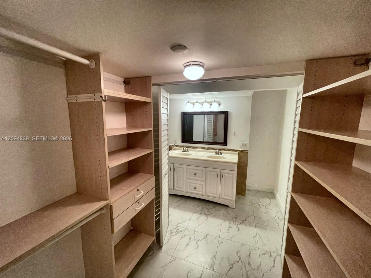3500 Mystic Pointe Dr , Unit 3002, Aventura, FL 33180 Photo