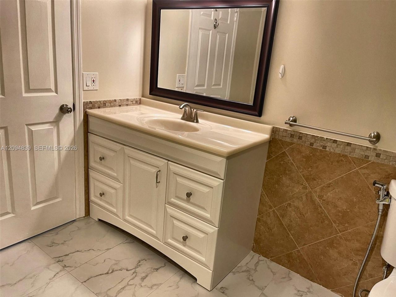 3500 Mystic Pointe Dr , Unit 3002, Aventura, FL 33180 Photo