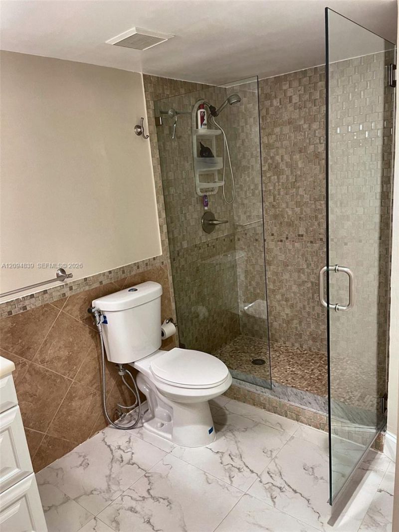 3500 Mystic Pointe Dr , Unit 3002, Aventura, FL 33180 Photo