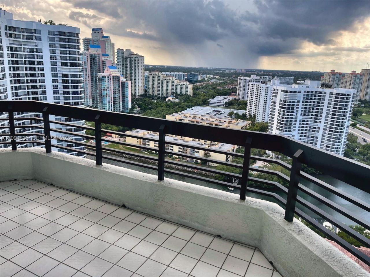 3500 Mystic Pointe Dr , Unit 3002, Aventura, FL 33180 Photo