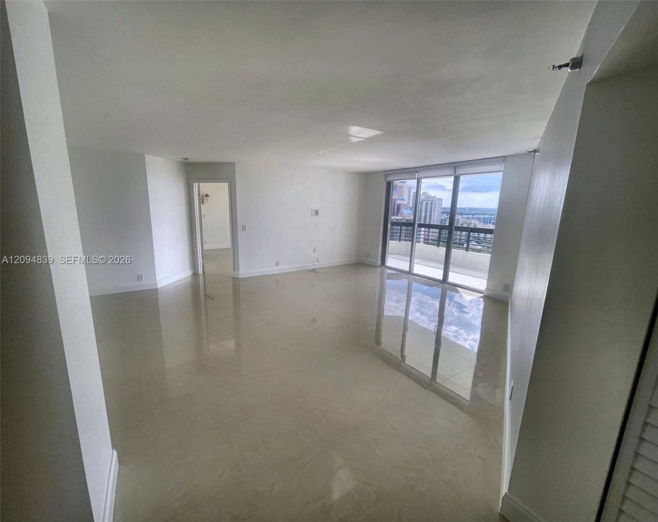 3500 Mystic Pointe Dr , Unit 3002, Aventura, FL 33180 Photo