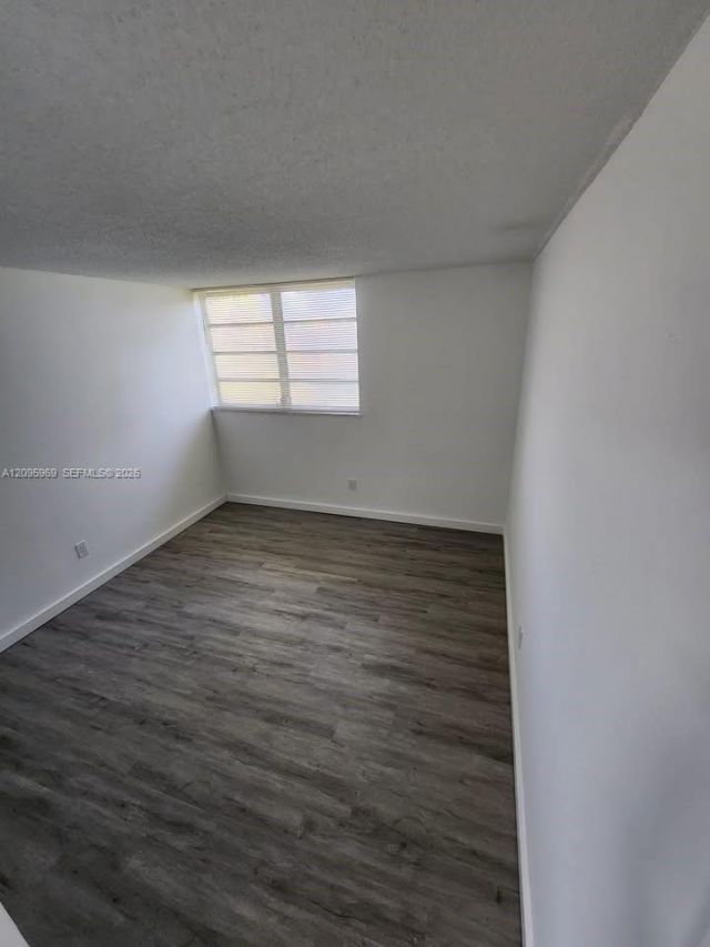 8889 N Fontainebleau Blvd , Unit 211, Miami, FL 33172 Photo
