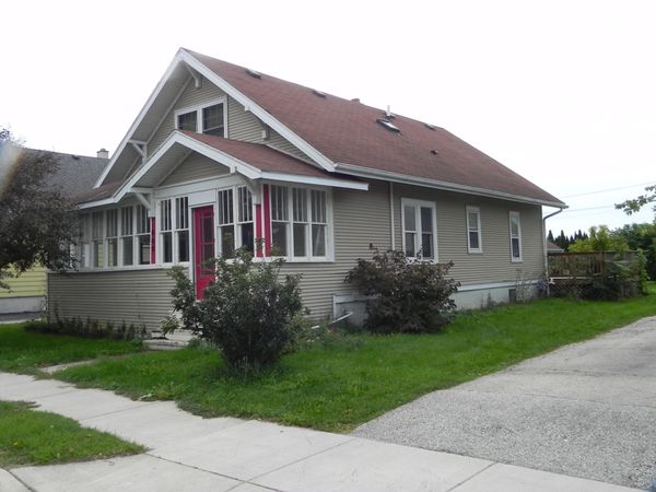 669 Main St, Belgium, WI 53004