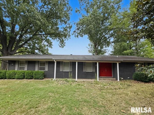 160 E LAKE Drive, Murphysboro, IL 62969