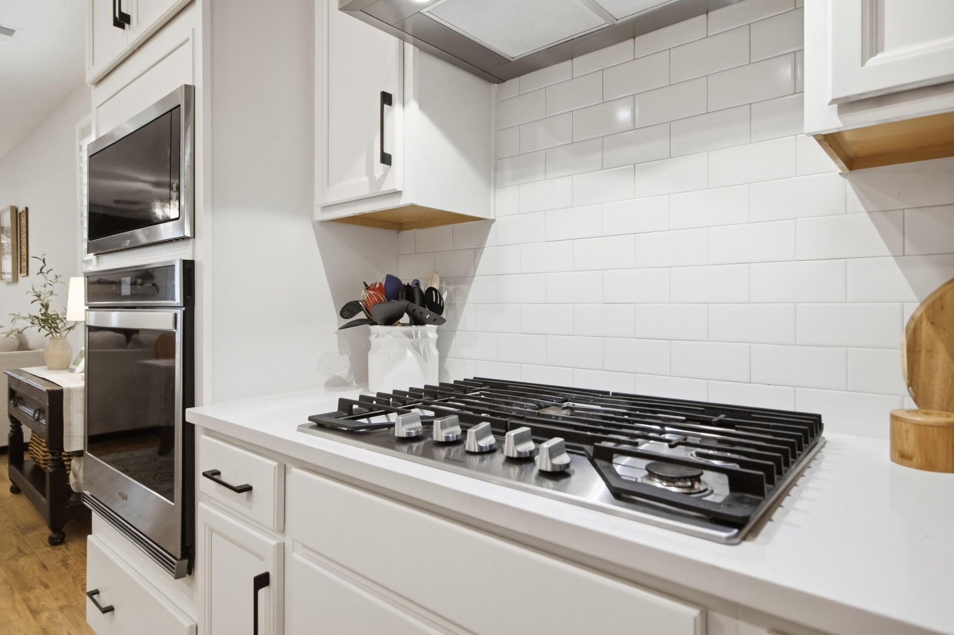 703 Black Pine Road Photo 25