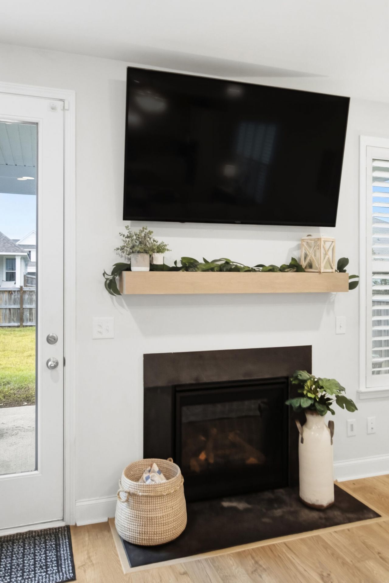 703 Black Pine Road Photo 33