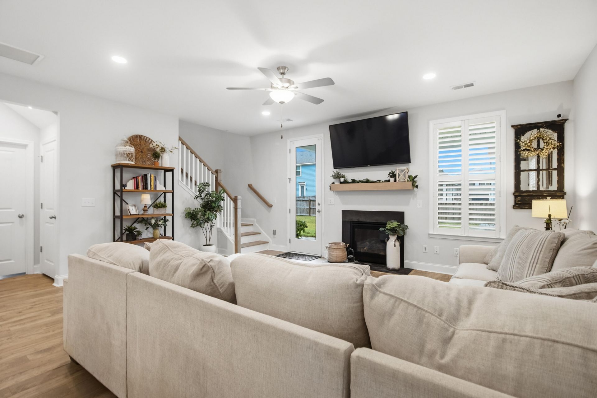 703 Black Pine Road Photo 36