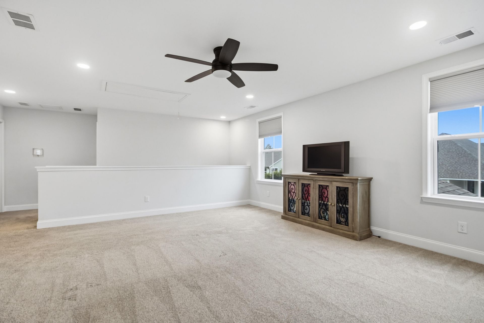703 Black Pine Road Photo 46