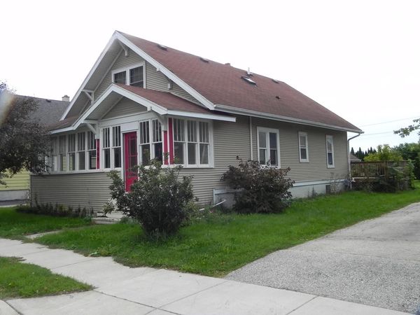 669 Main STREET, Belgium, WI 53004