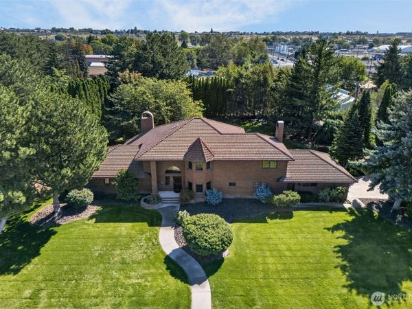 810 D Street SW, Ephrata, WA 98823