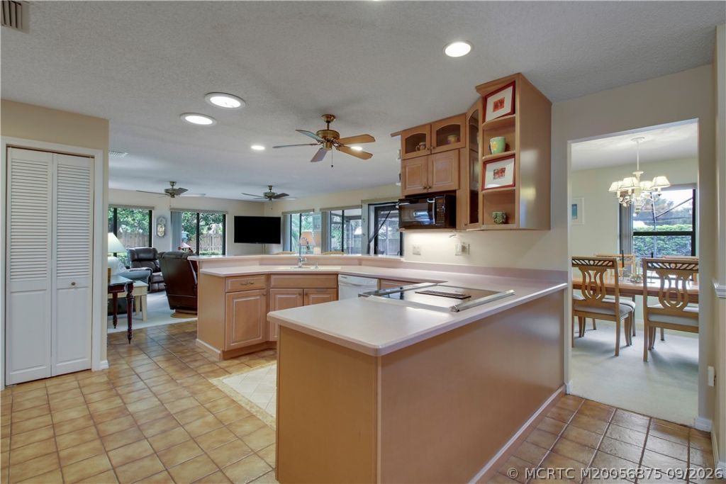 8303 SE Cumberland Circle, Hobe Sound, FL 33455 Photo