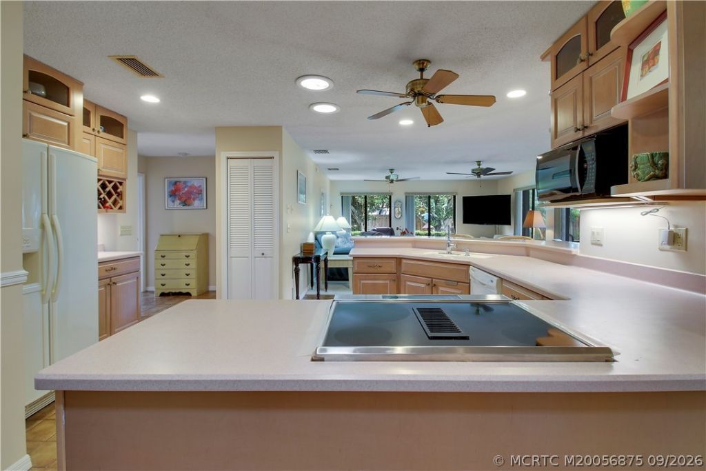 8303 SE Cumberland Circle, Hobe Sound, FL 33455 Photo